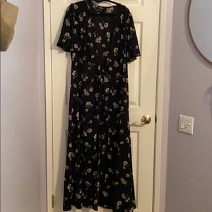 Lulu’s wrap maxi floral dress